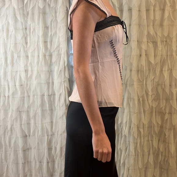 Elegant Silk Pink Top with Black Accents - Picture 3 of 6